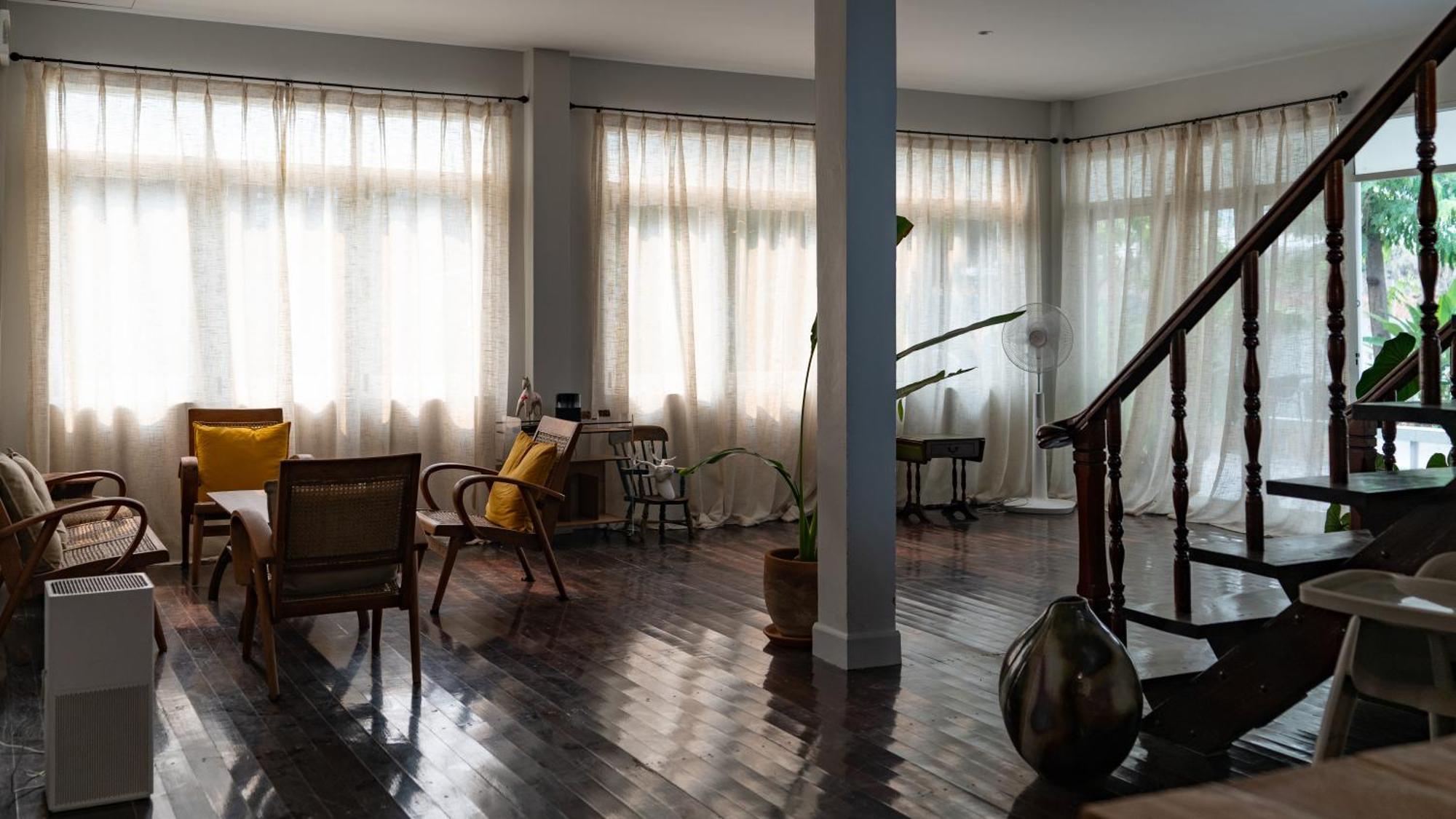 清迈古城柚子别墅塔佩门里 Villa Chiang Mai